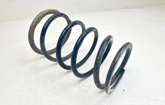 Nissan X-Trail T30 Rear coil spring