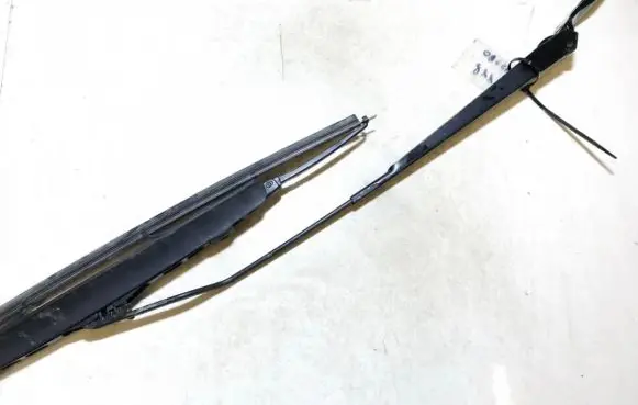 Volkswagen Golf IV Front wiper blade arm 1j1955409