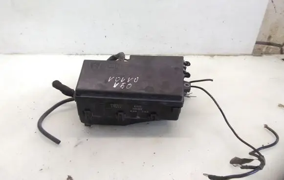 Volvo V50 Fuse module 8688040 51881800