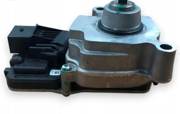 BMW 1 F20 F21 Gearbox transfer box case 27608643153