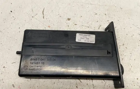 BMW 5 E60 E61 Cup holder 7047145 314320100 12145110