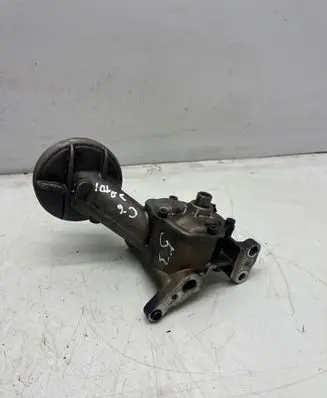 Audi A6 S6 C5 4B Oil pump 059115105