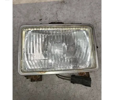 Nissan King Cab Headlight/headlamp 0224461