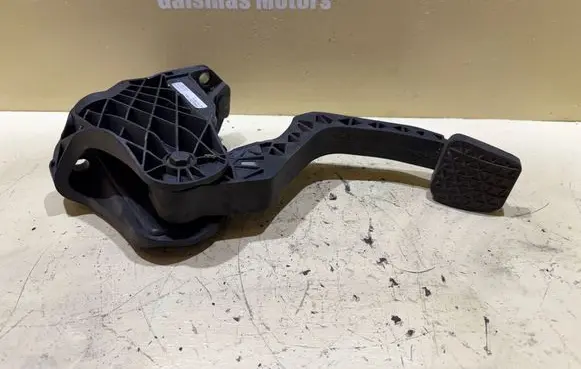 Volkswagen PASSAT B6 Clutch pedal 3C1721059AA