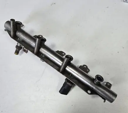 Audi A3 S3 8P Fuel main line pipe 06F133317