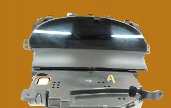Toyota Yaris Speedometer (instrument cluster) 8380052120
