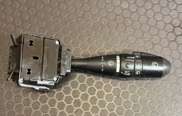 Mitsubishi Colt Indicator stalk 17E018