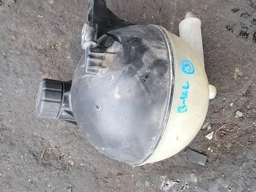 Mercedes-Benz B W245 Coolant expansion tank/reservoir A1695000149