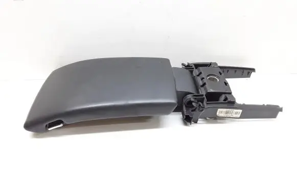 Volvo V70 Armrest