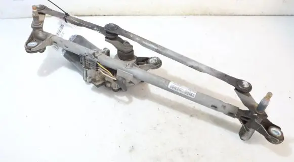 Opel Vectra C Front wiper linkage and motor