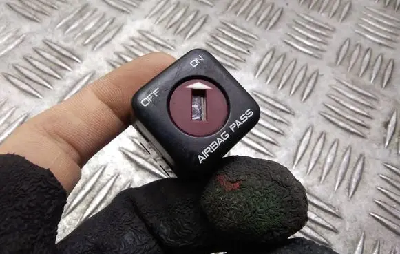 Peugeot 308 Passenger airbag on/off switch 96413912XT