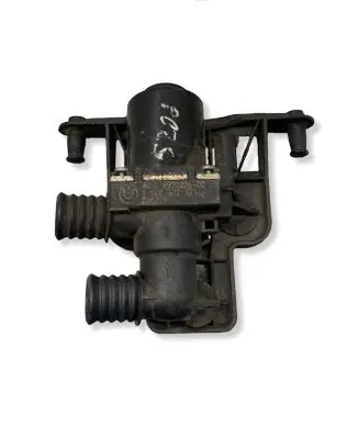 BMW 5 E60 E61 Coolant heater control valve 6920226 1147412174N 070227