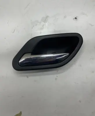 BMW 5 E39 Front door interior handle 51218226049 7032925 8226049