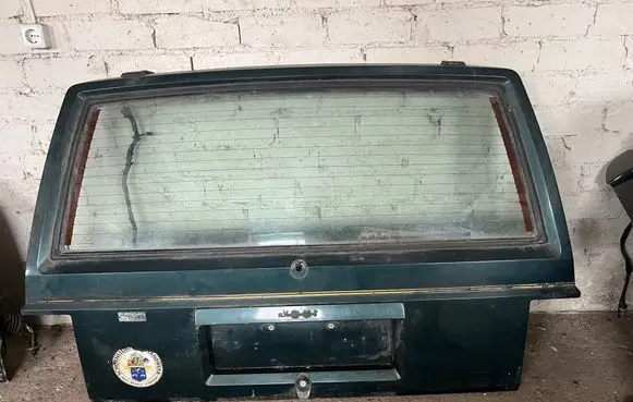 Jeep Cherokee XJ Tailgate/trunk/boot lid 