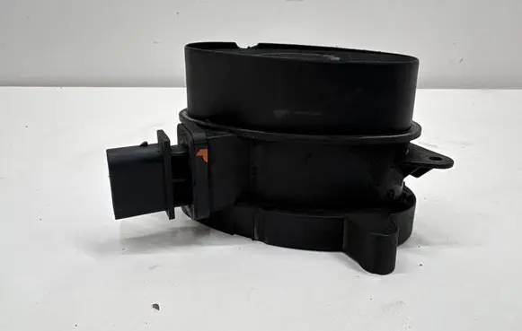 BMW 5 E60 E61 Mass air flow meter 1928404692