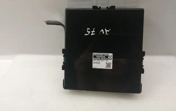 Toyota Avensis T270 Power management control unit 8969005030 MB1028500011