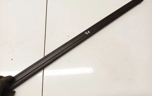 Hyundai Tucson IV NX4 Front door glass trim molding 