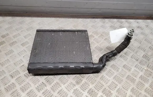Ford Mustang VI A/C cooling radiator (condenser)