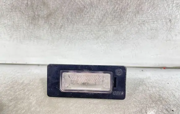 Audi TT TTS Mk2 Number plate light 8t0943021