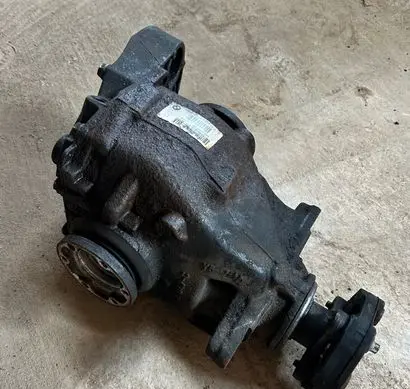 BMW 3 E90 E91 Rear differential 7529099