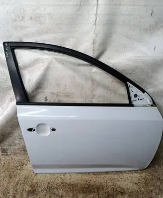 KIA Ceed Front door 