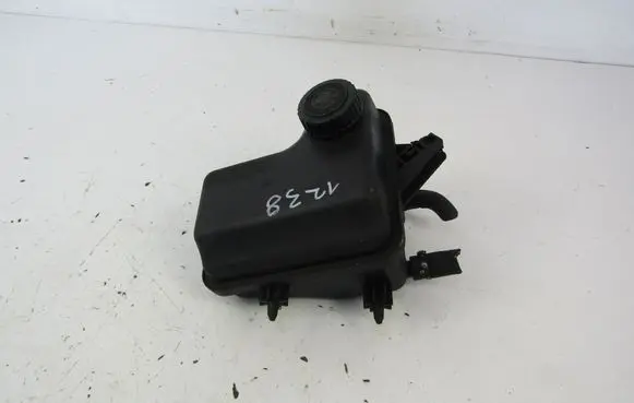 Peugeot 607 Power steering fluid tank/reservoir 