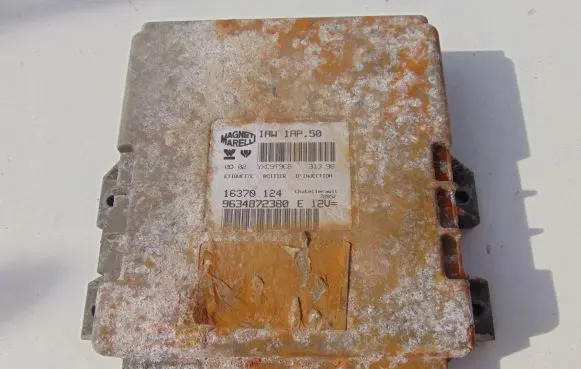 Peugeot 106 Engine control unit/module IAW1AP50 9634872380