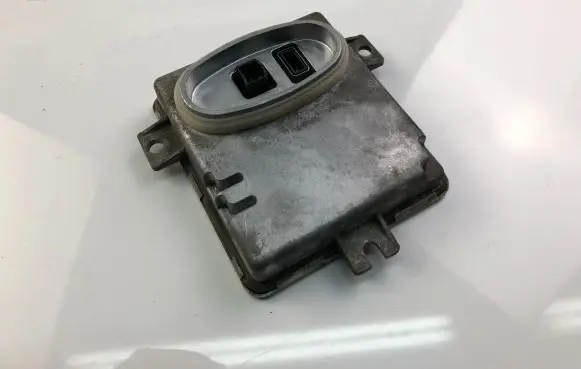 Volvo V50 Xenon control unit/module 6261110499
