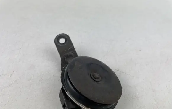 Toyota Prius (XW50) Horn signal 8652047030 86520-47030