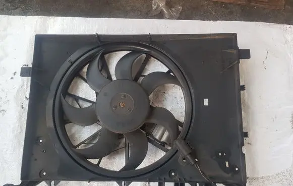 Volvo XC70 Electric radiator cooling fan 0130303947