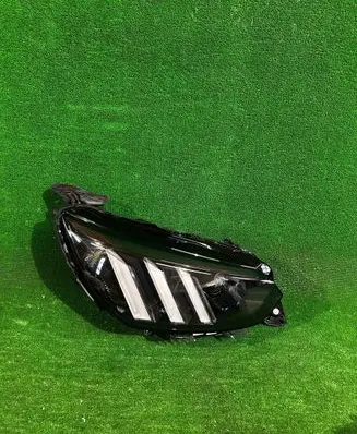 Peugeot 208 Headlight/headlamp 9850177480