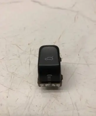 Audi A4 S4 B8 8K Tailgate opening switch 8K0959831 082804S