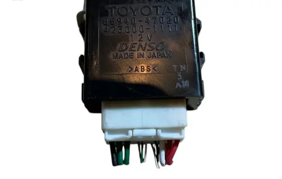 Toyota Prius (XW50) Window wiper relay 8594047020 4230001111