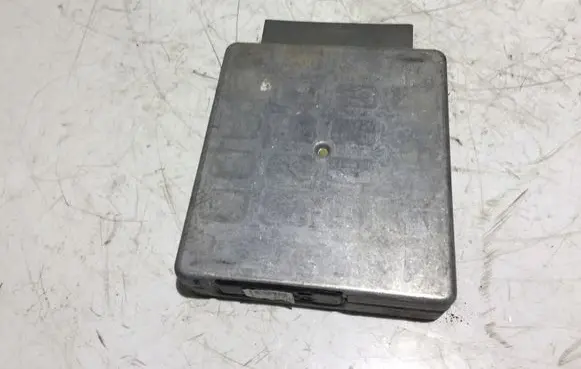 Ford Mondeo Mk III Engine control unit/module 1SF12A650DD
