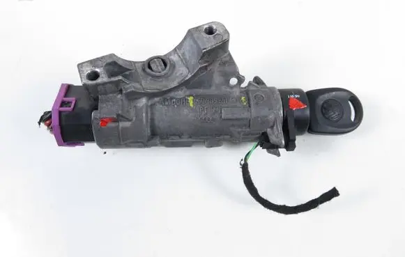 Volkswagen Polo IV 9N3 Ignition lock 4B0905851C