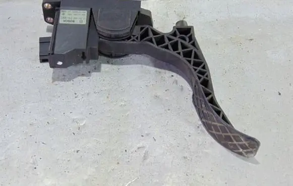 Volkswagen Polo IV 9N3 Accelerator throttle pedal 6Q0721503D