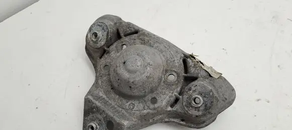 Volkswagen PASSAT B5.5 Coil spring mount 8D0412383E