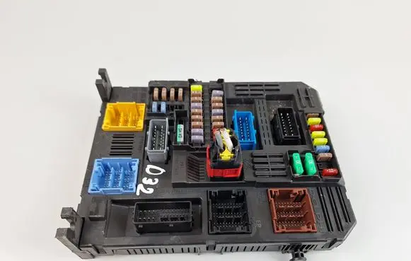 Citroen C3 Fuse box set 9832880680 983288068000