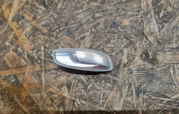 Peugeot 207 Mirror indicator light 0105033