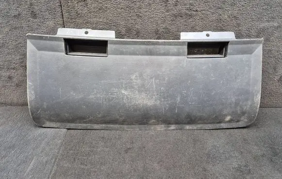Audi Q7 4L Tow hook cap/cover 4L0807819 4L0807941