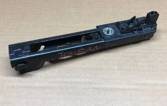 Volkswagen PASSAT B7 Seat belt adjustment rail 1T0857819B
