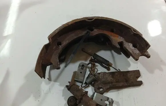 Honda FR-V Handbrake/parking brake pads 