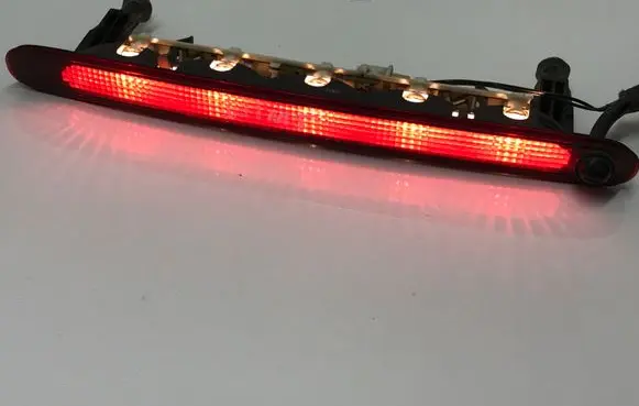 Third/center stoplight