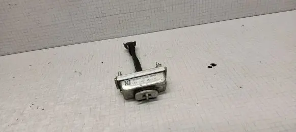 Toyota Verso Front door check strap stopper 5173991 696100F010