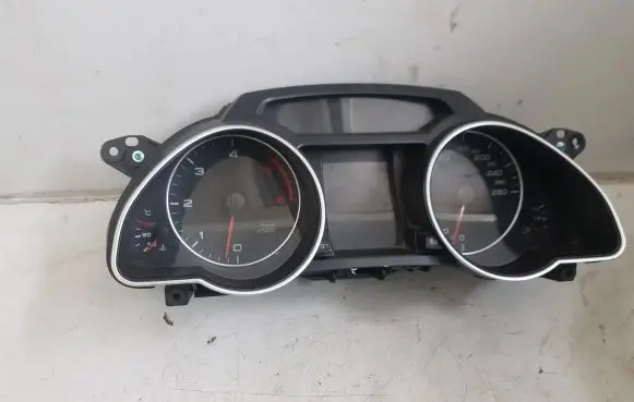 Audi A5 8T 8F Speedometer (instrument cluster) 8T0920931A