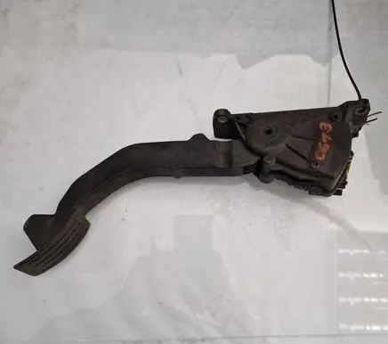 Ford Focus C-MAX Accelerator throttle pedal 3M519F836BE 6PV00864112