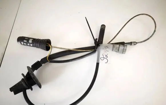 Handbrake/parking brake wiring cable