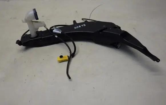 Peugeot 308 Windshield washer fluid reservoir/tank 9801927380