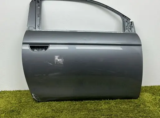 Fiat 500E Front door