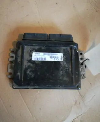 Volvo S40, V40 Engine control unit/module S110602006A